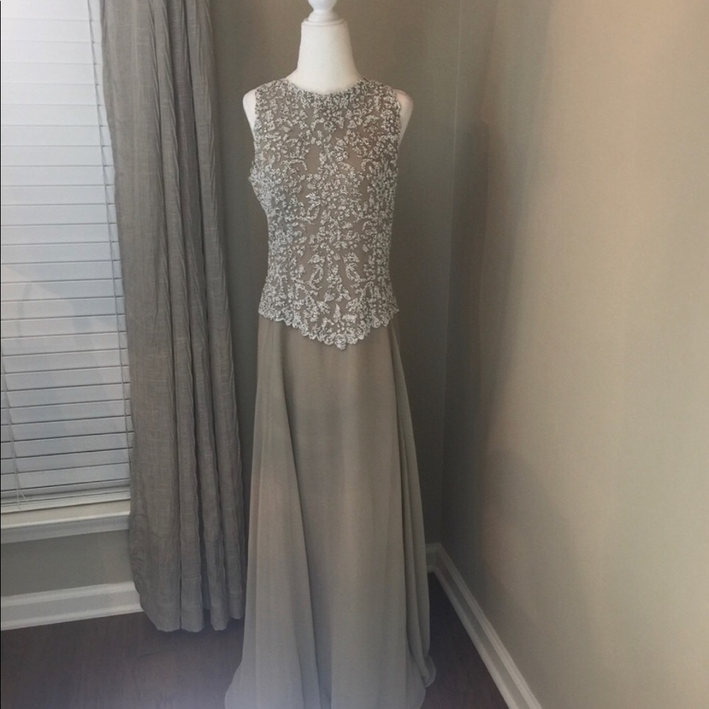 Stunning J Kara beaded gown. Size 6